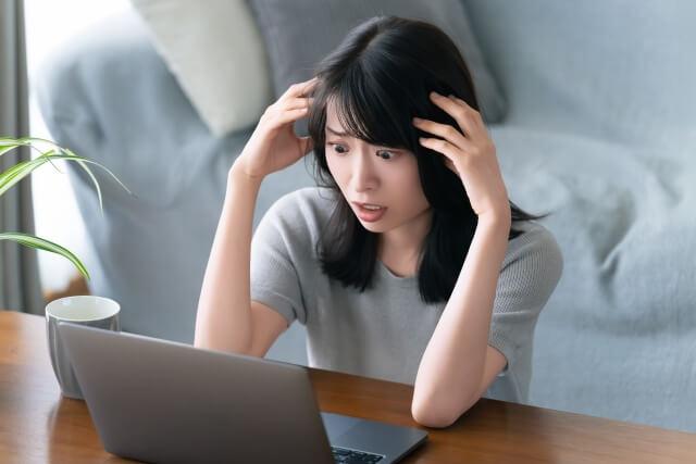 元カレに依存してしまう女性